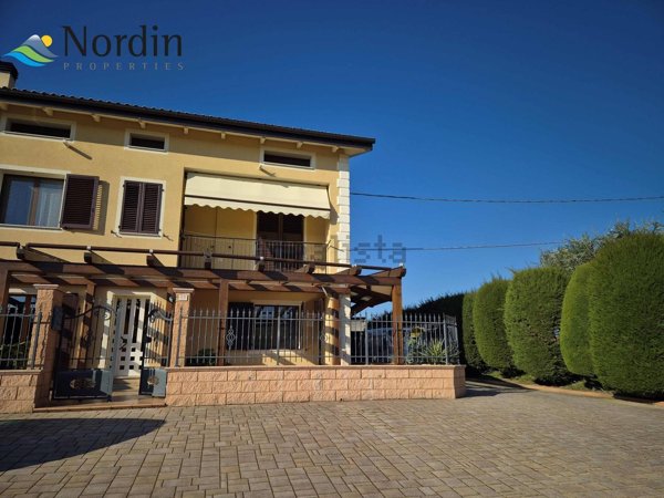 casa indipendente in vendita a Corridonia
