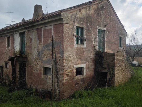casa indipendente in vendita a Corridonia in zona Colbuccaro