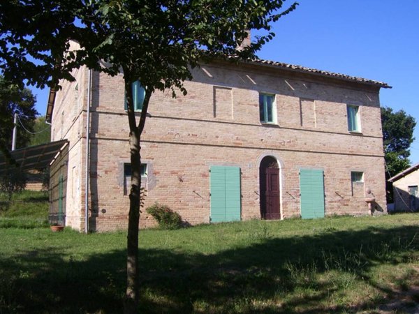 casa indipendente in vendita a Corridonia in zona Colbuccaro