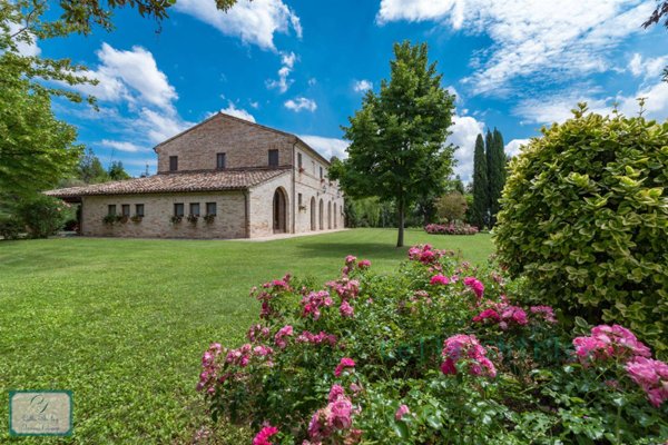 casa indipendente in vendita a Corridonia in zona San Claudio