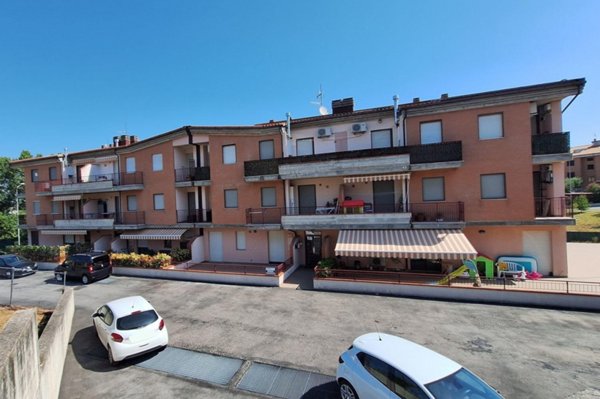 locale commerciale in vendita a Corridonia