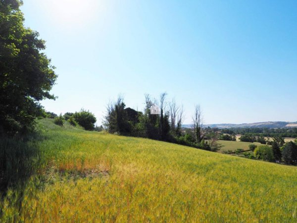 casa indipendente in vendita a Corridonia in zona Colbuccaro