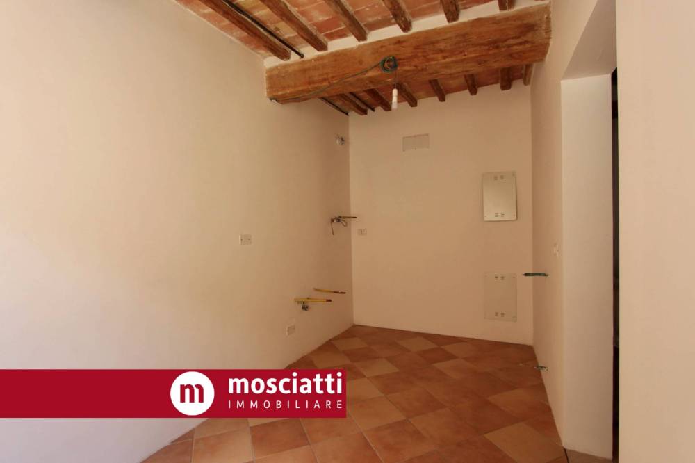 casa indipendente in vendita ad Esanatoglia