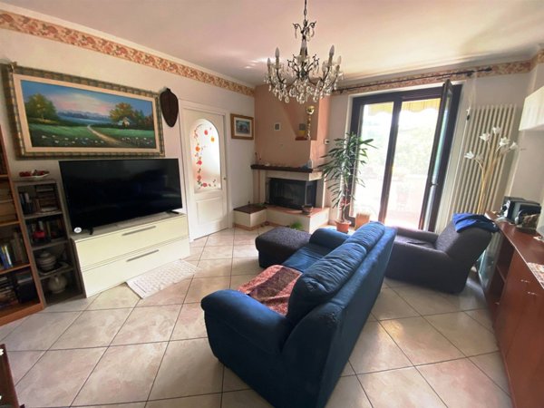appartamento in vendita ad Esanatoglia