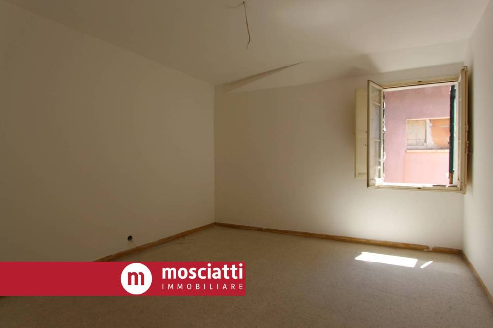 appartamento in vendita ad Esanatoglia