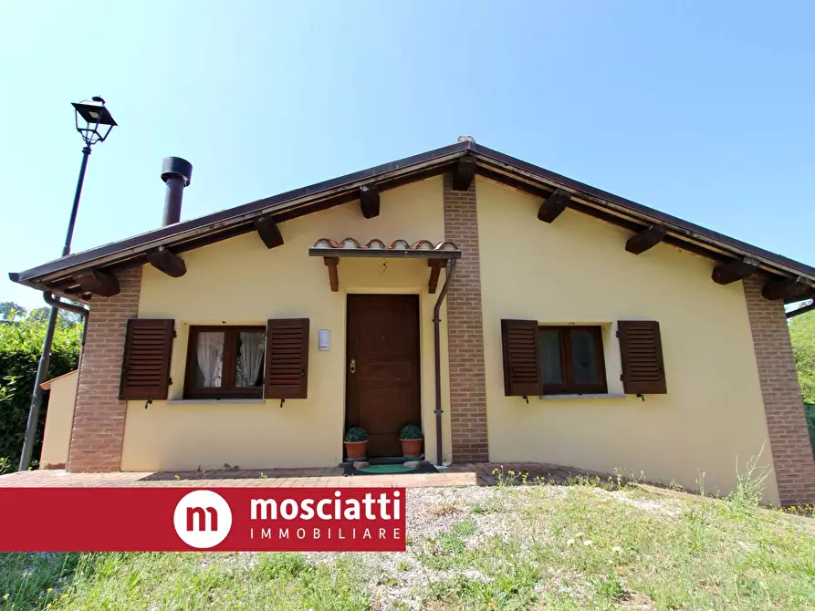 casa indipendente in vendita ad Esanatoglia