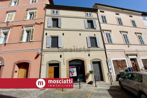 appartamento in vendita ad Esanatoglia