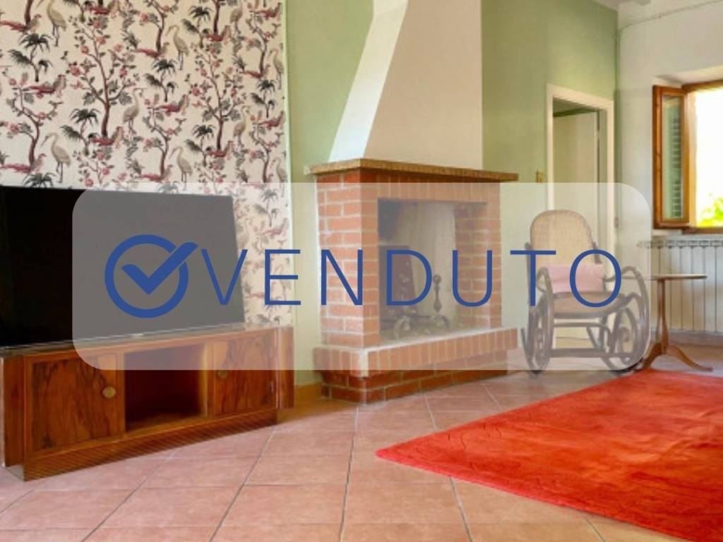 casa indipendente in vendita ad Esanatoglia