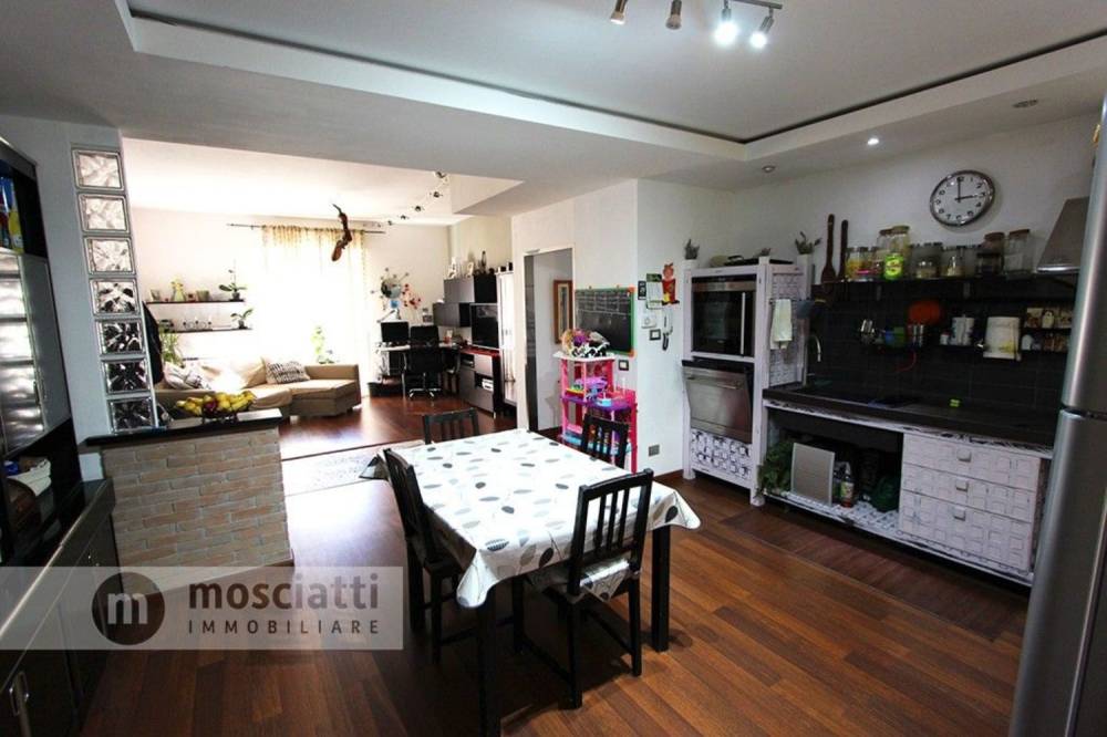 appartamento in vendita ad Esanatoglia