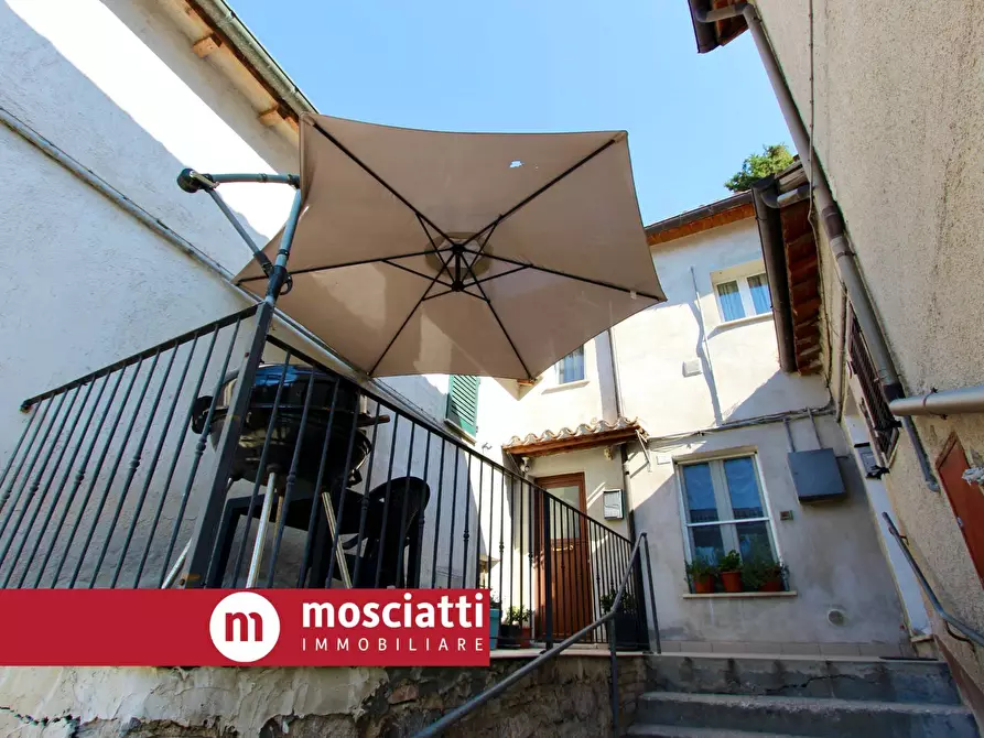 appartamento in vendita ad Esanatoglia