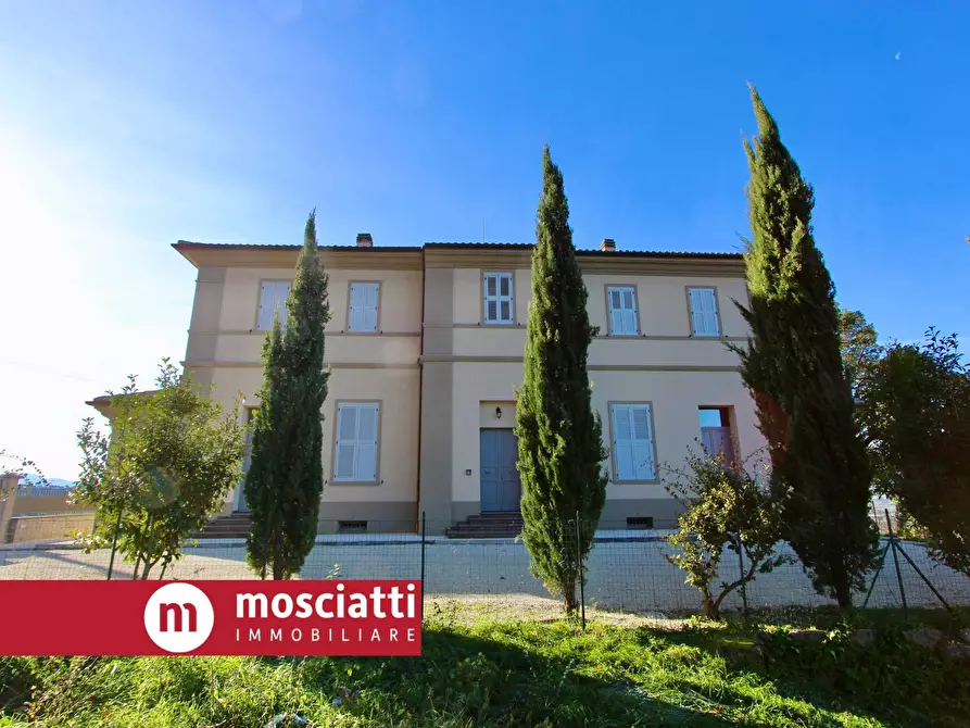 casa semindipendente in vendita ad Esanatoglia
