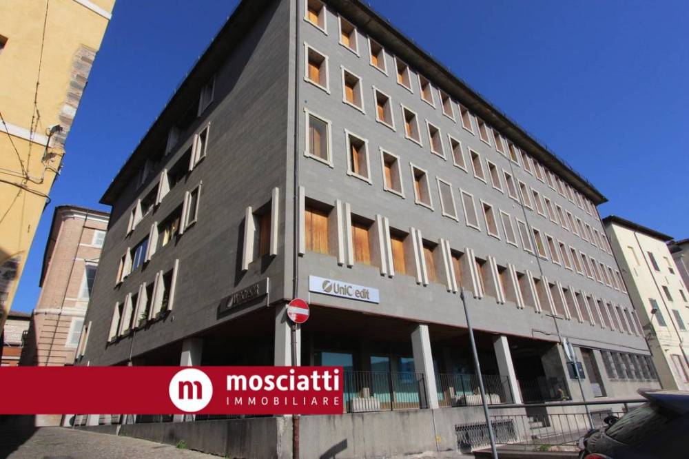 appartamento in vendita ad Esanatoglia