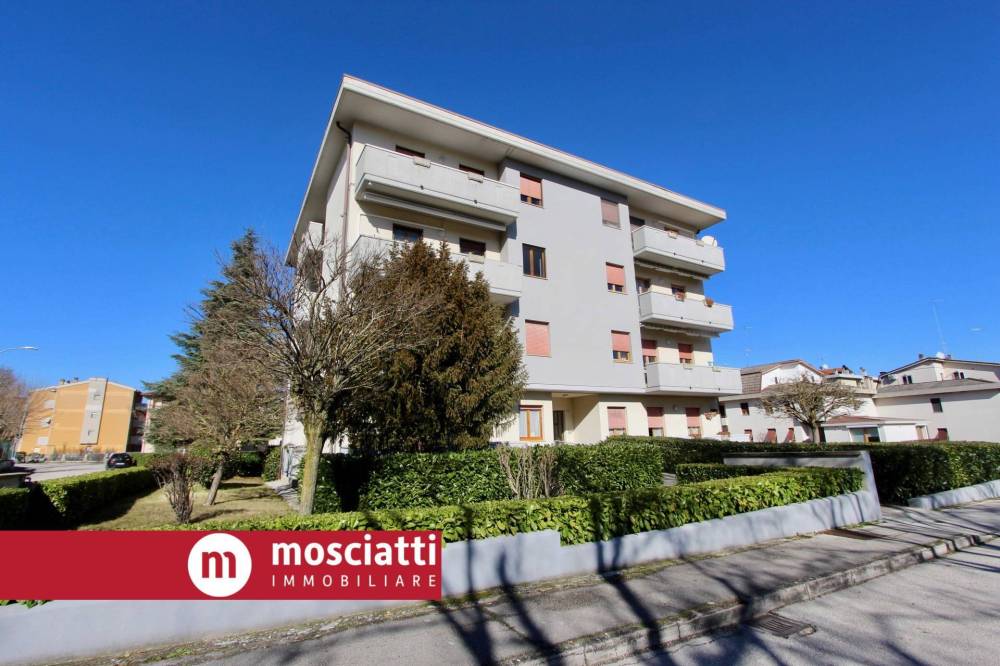 appartamento in vendita ad Esanatoglia