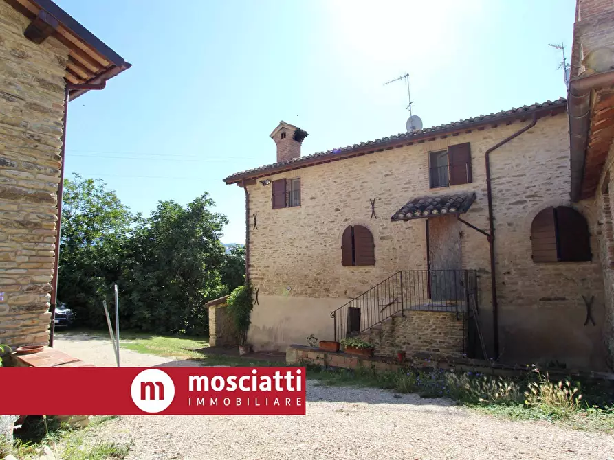 casa indipendente in vendita ad Esanatoglia