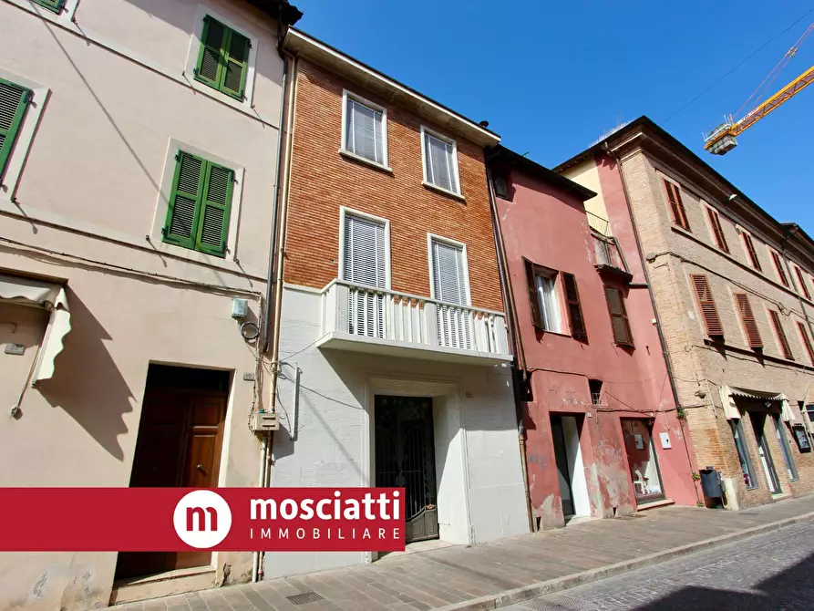 casa indipendente in vendita ad Esanatoglia