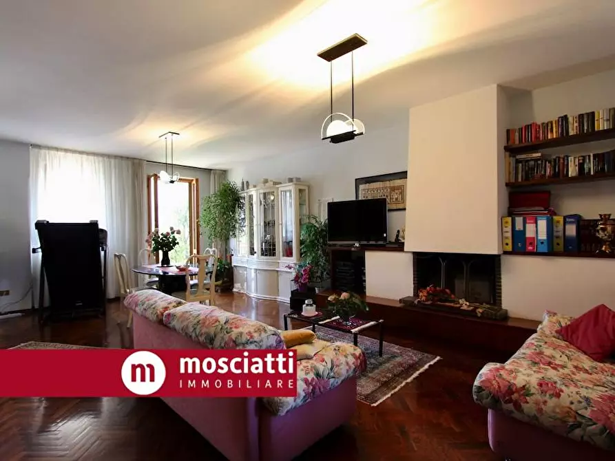 casa indipendente in vendita ad Esanatoglia