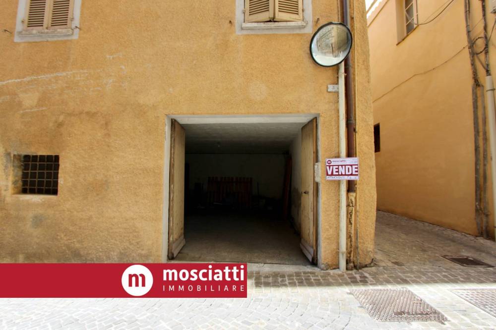 appartamento in vendita ad Esanatoglia