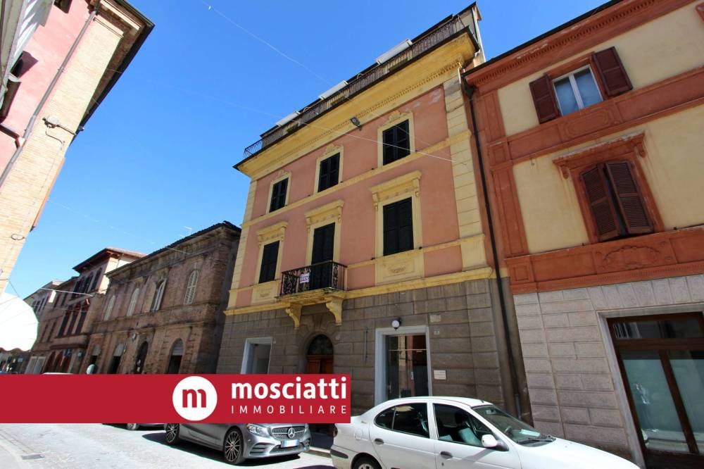 appartamento in vendita ad Esanatoglia