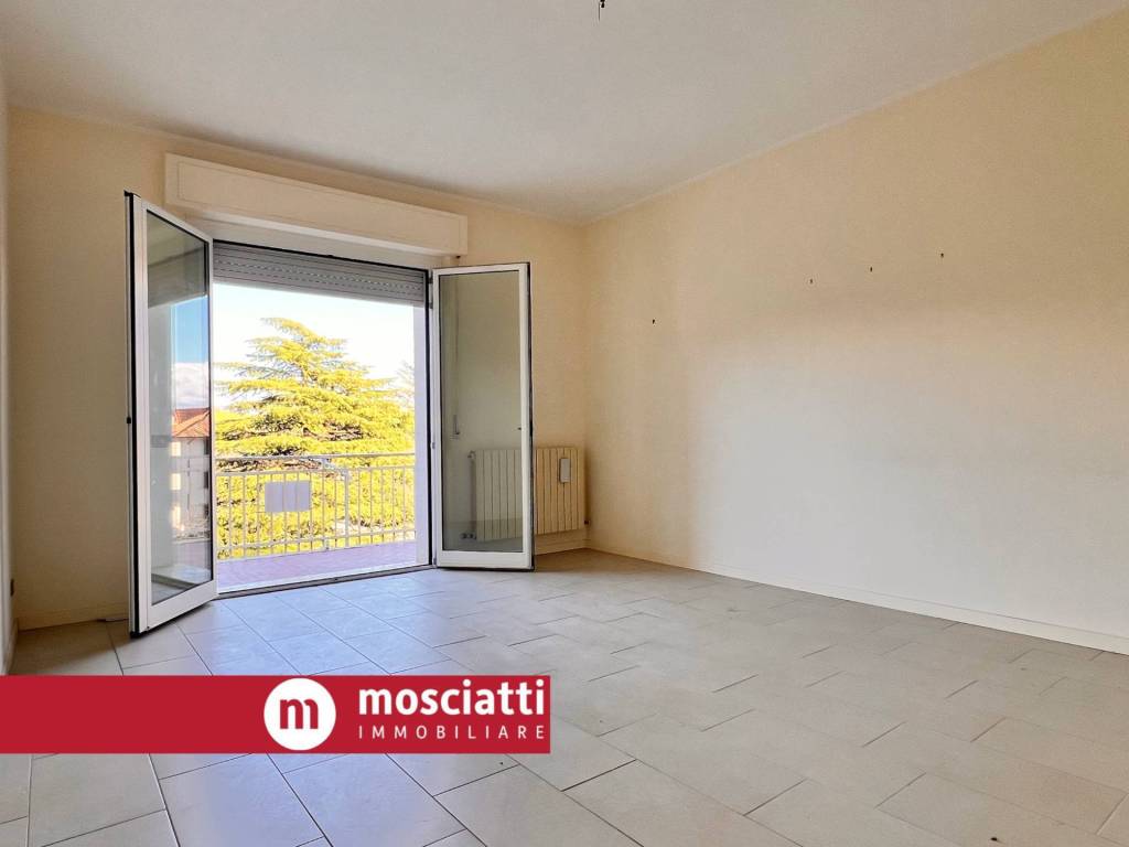 appartamento in vendita ad Esanatoglia