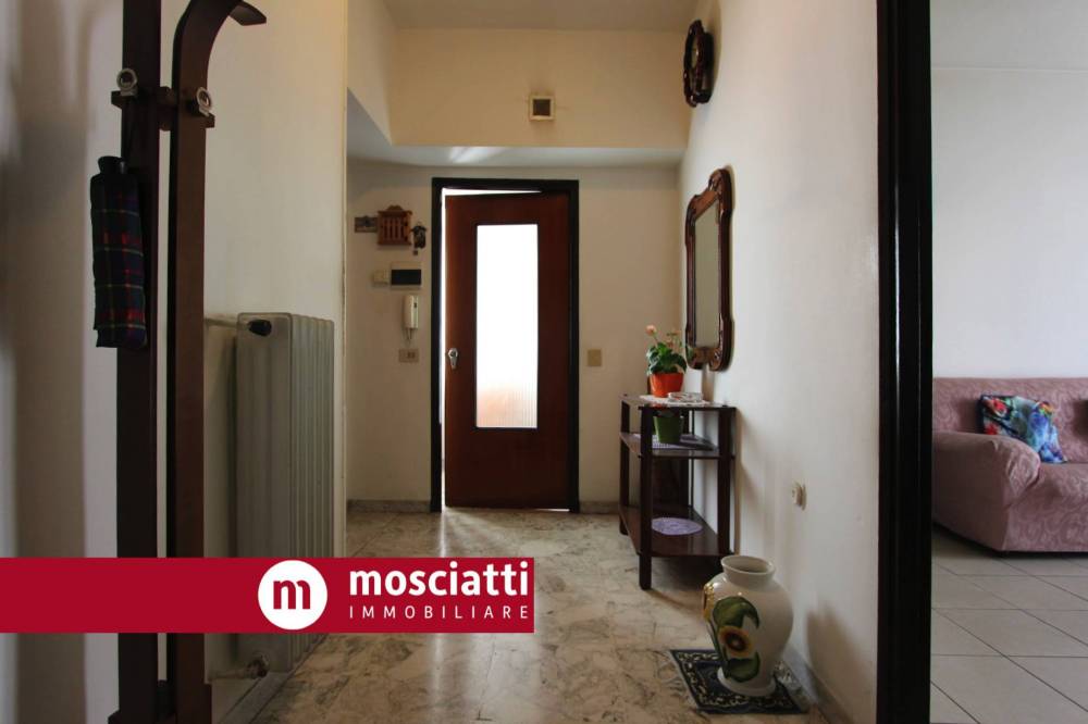 appartamento in vendita ad Esanatoglia