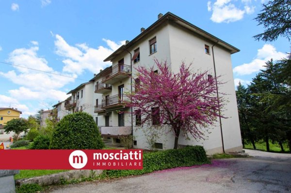 appartamento in vendita ad Esanatoglia