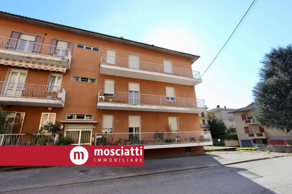 appartamento in vendita ad Esanatoglia