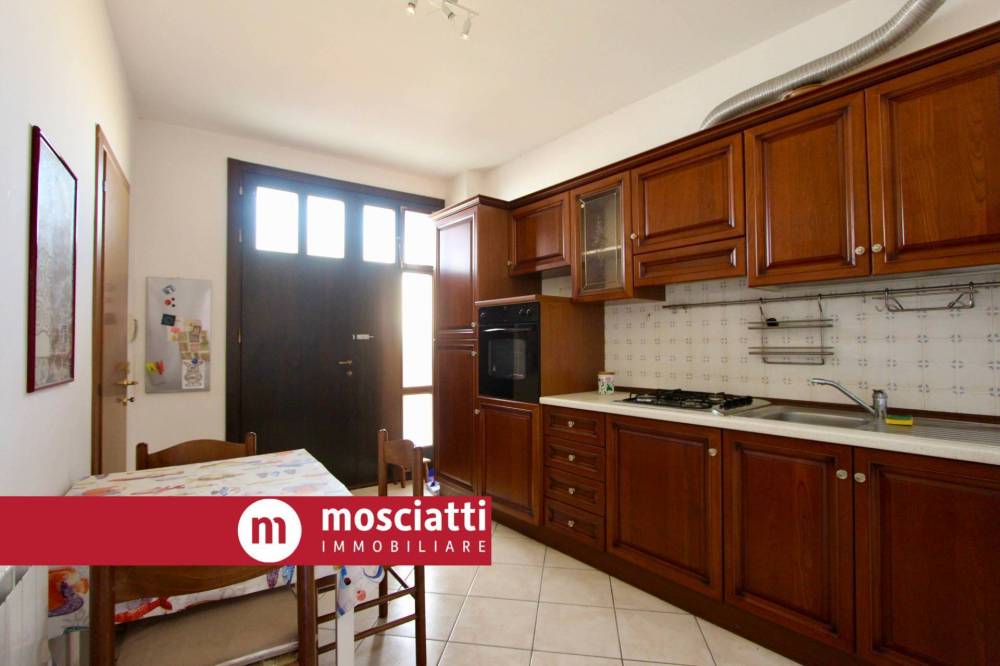 appartamento in vendita ad Esanatoglia