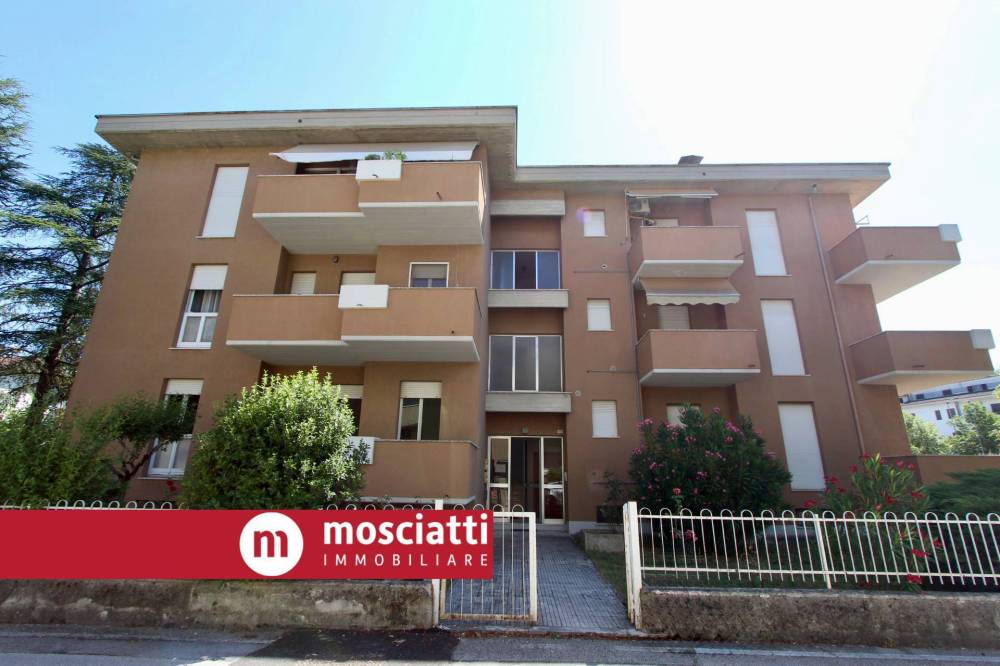 appartamento in vendita ad Esanatoglia
