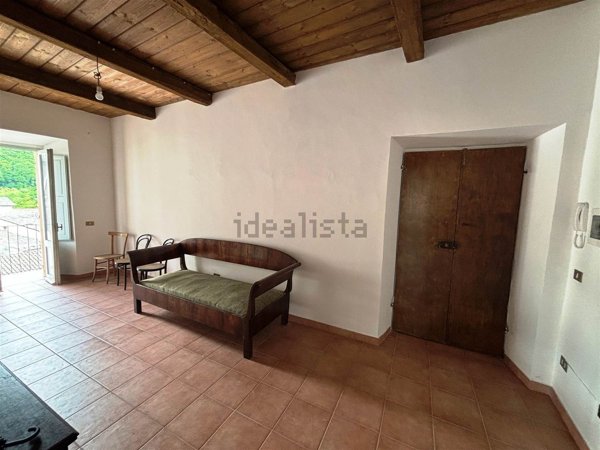 appartamento in vendita ad Esanatoglia