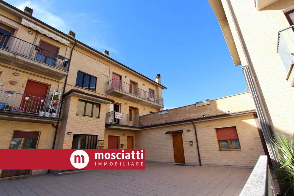 appartamento in vendita ad Esanatoglia