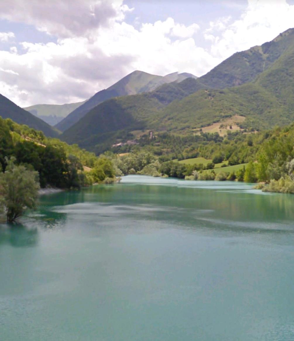appartamento in vendita a Fiastra in zona Acquacanina