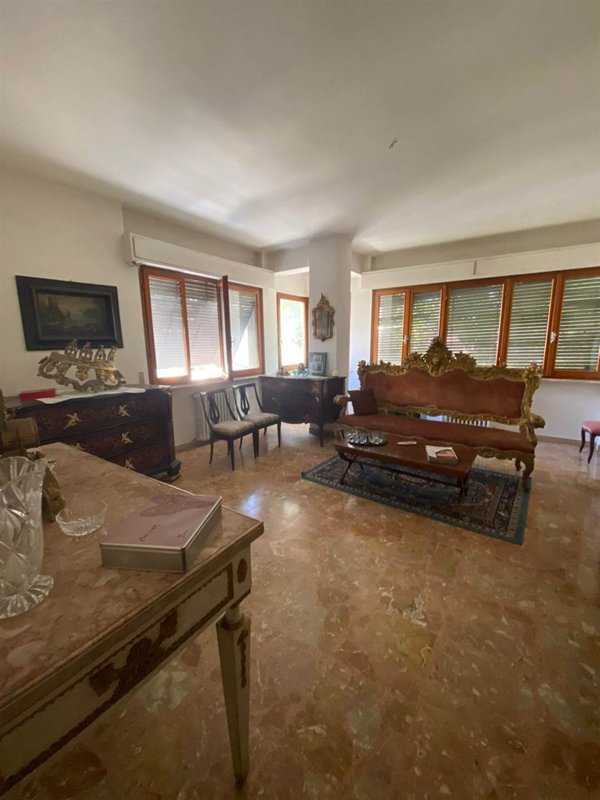 appartamento in vendita a Fiuminata in zona Castello