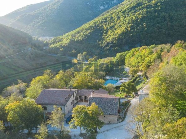 villa in vendita a Fiuminata