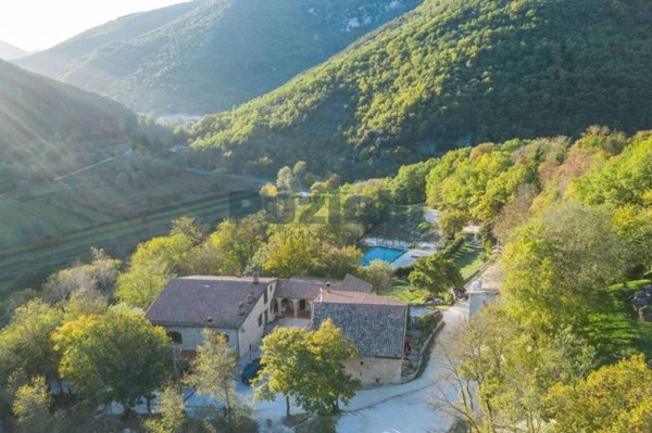villa in vendita a Fiuminata
