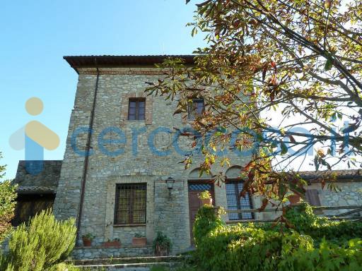 appartamento in vendita a Fiuminata in zona Castello
