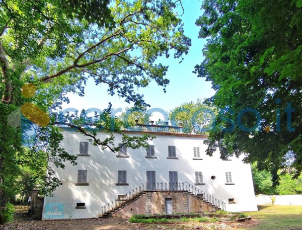 casa indipendente in vendita a Fiuminata in zona Castello