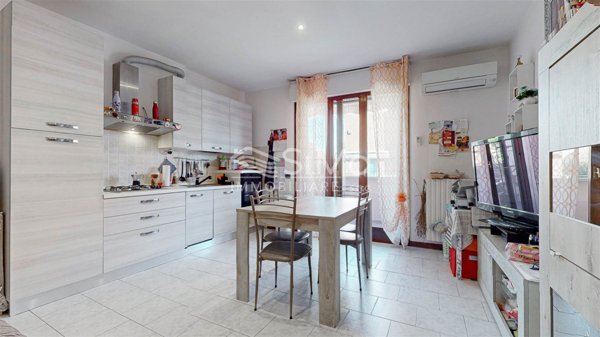 appartamento in vendita a Fiuminata in zona Castello