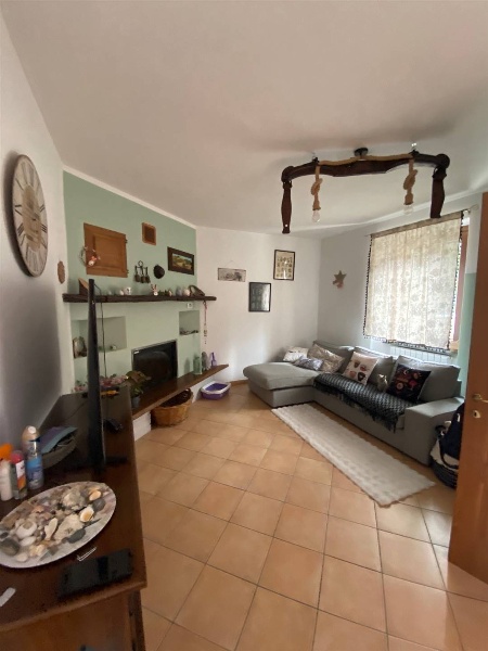 casa indipendente in vendita a Fiuminata in zona San Cassiano