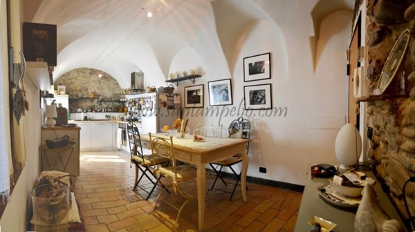 appartamento in vendita a Fiuminata in zona Castello