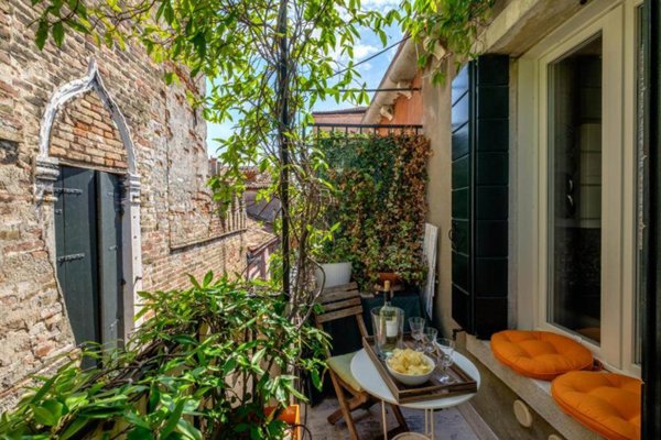 appartamento in vendita a Fiuminata in zona Castello