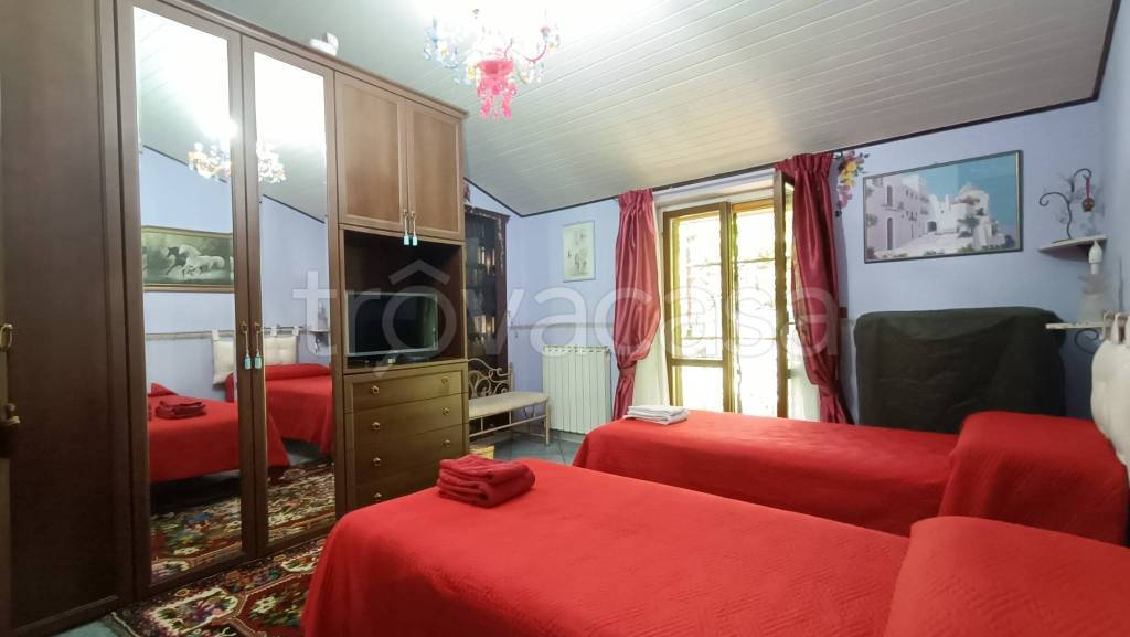 casa indipendente in vendita a Fiuminata