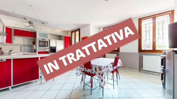 casa indipendente in vendita a Fiuminata in zona Castello