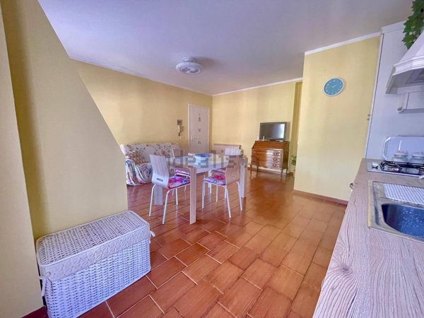 appartamento in vendita a Fiuminata in zona Massa
