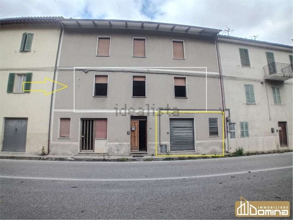 appartamento in vendita a Fiuminata in zona Castello