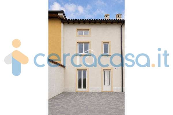 casa indipendente in vendita a Fiuminata in zona Castello