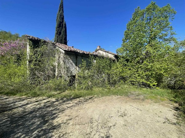 casa indipendente in vendita a Fiuminata in zona Castello