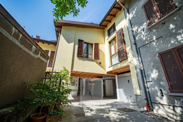 appartamento in vendita a Fiuminata in zona Castello