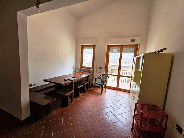 appartamento in vendita a Fiuminata in zona Massa