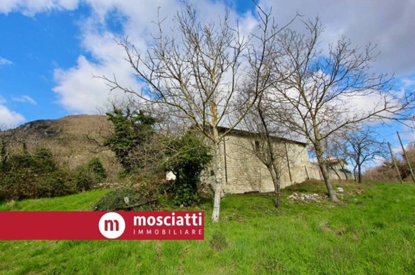 appartamento in vendita a Fiuminata