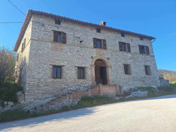casale in vendita a Gagliole